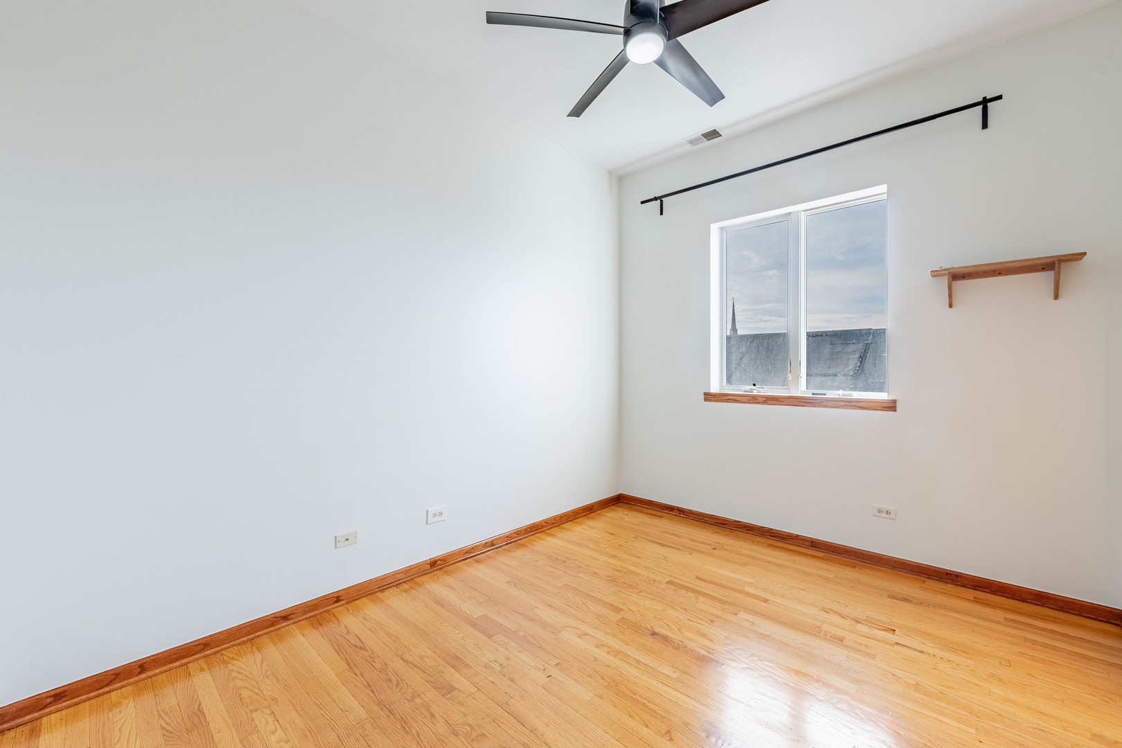 1918 West Cermak Road, Unit 4 Chicago, IL 60608 - Photo 18 of 34 Gallery Image 18