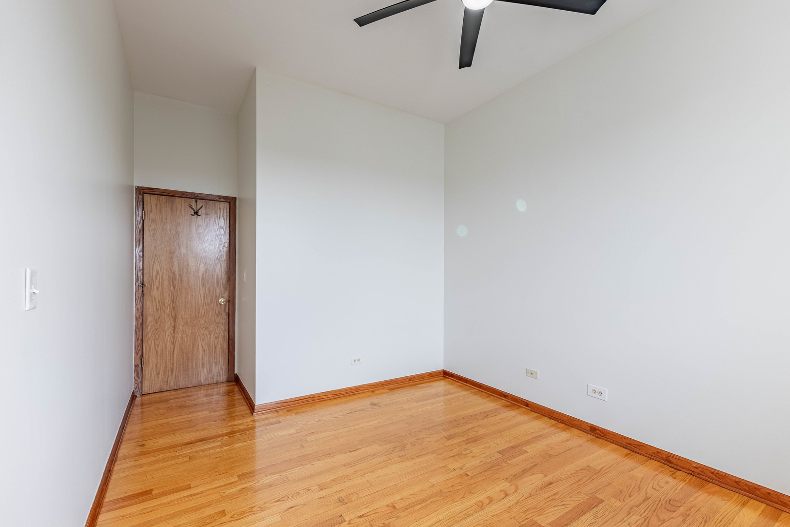 1918 West Cermak Road, Unit 4 Chicago, IL 60608 - Photo 19 of 34 Gallery Image 19