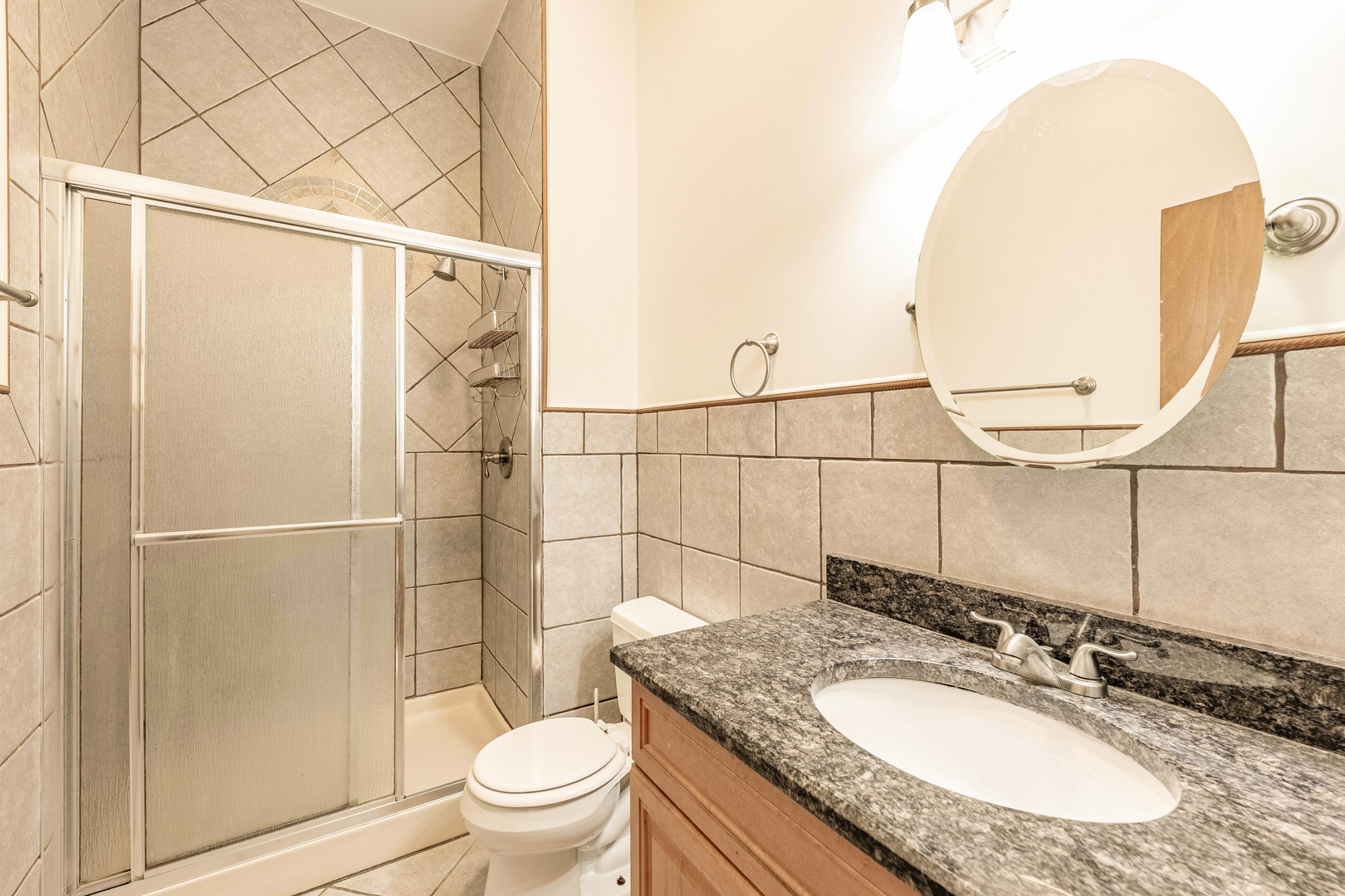 1918 West Cermak Road, Unit 4 Chicago, IL 60608 - Photo 20 of 34 Gallery Image 20