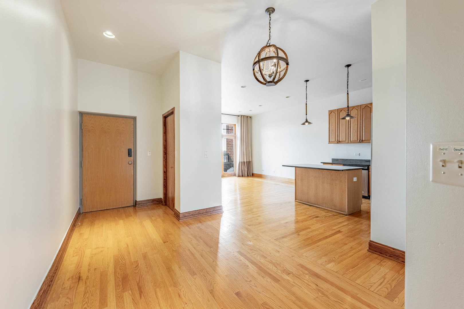 1918 West Cermak Road, Unit 4 Chicago, IL 60608 - Photo 4 of 34 Gallery Image 4
