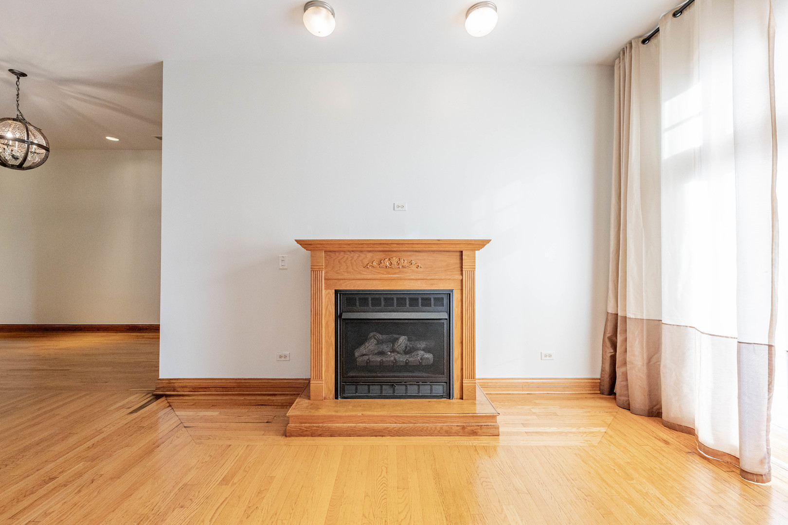 1918 West Cermak Road, Unit 4 Chicago, IL 60608 - Photo 8 of 34 Gallery Image 8