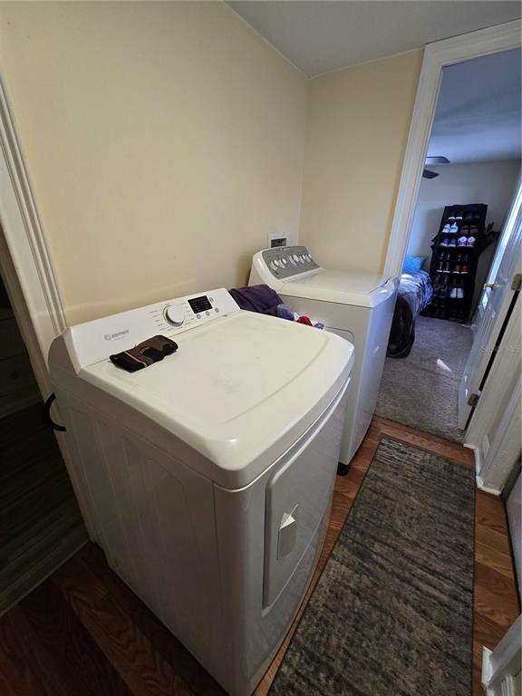 6430 West Grant Street Homosassa, FL 34448 - Photo 19 of 20 a hallway with washer and dryer