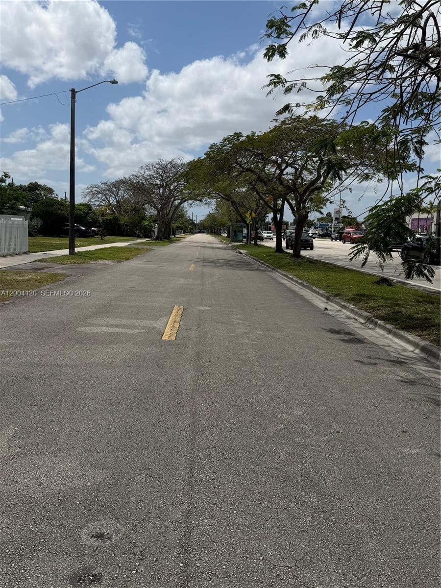 10910 Southwest 40th Street Miami, FL 33165 - Photo 24 of 40 Street view with Bird Road exposure.