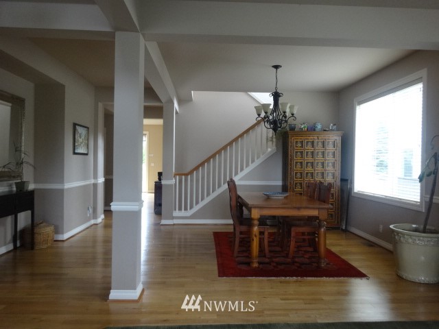 5515 Northeast 2nd Court Renton, WA 98059 - Photo 5 of 20 Gallery Image 5