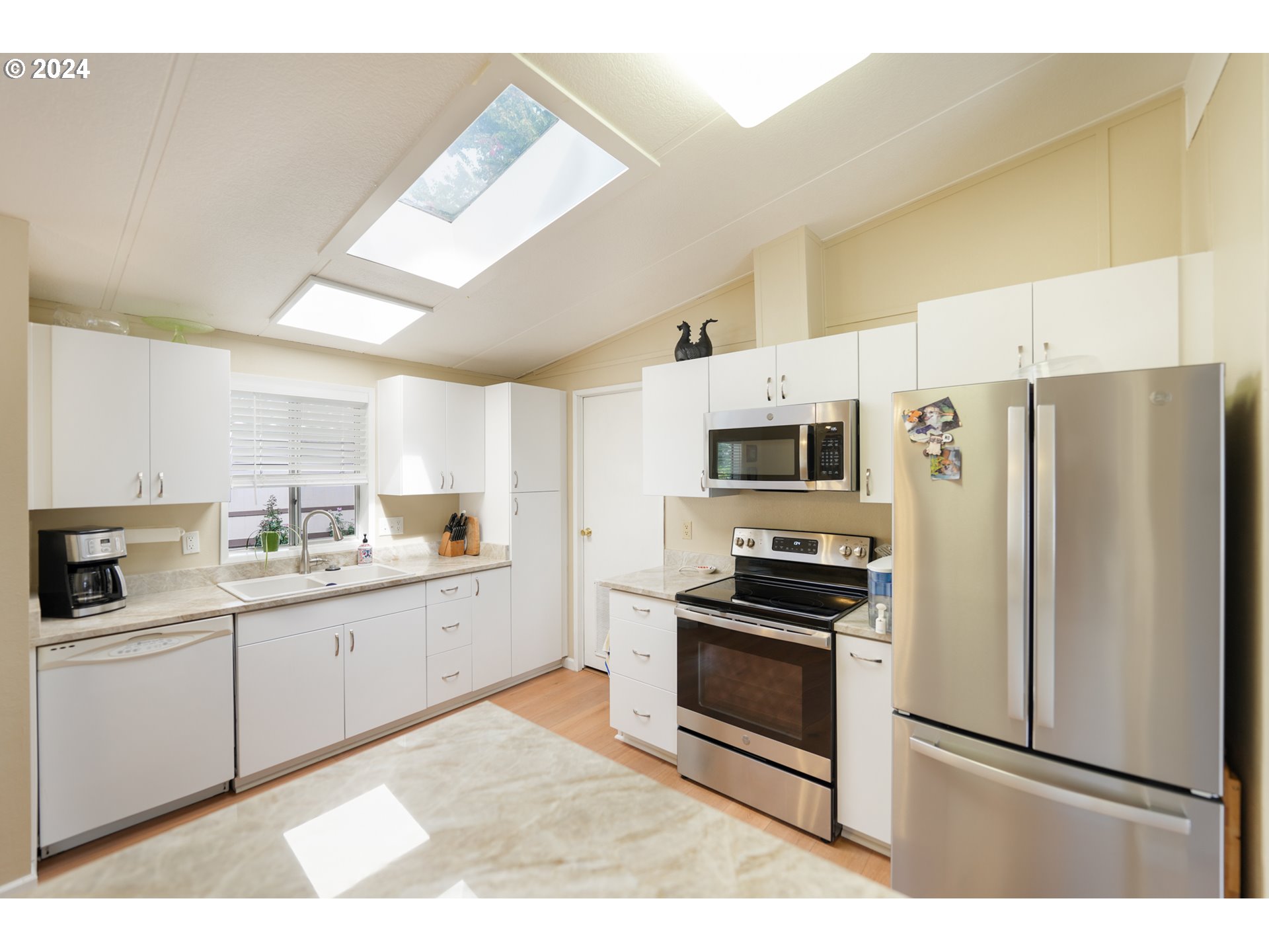 10660 Southwest Wilsonville Road, Unit 14 Wilsonville, OR 97070 - Photo 10 of 29 Gallery Image 10
