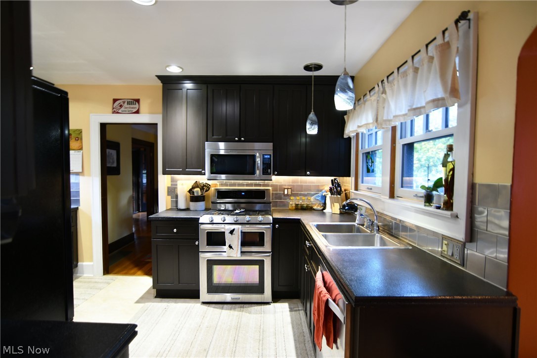 381 Merriman Road Akron, OH 44303 - Photo 11 of 35 Gallery Image 11
