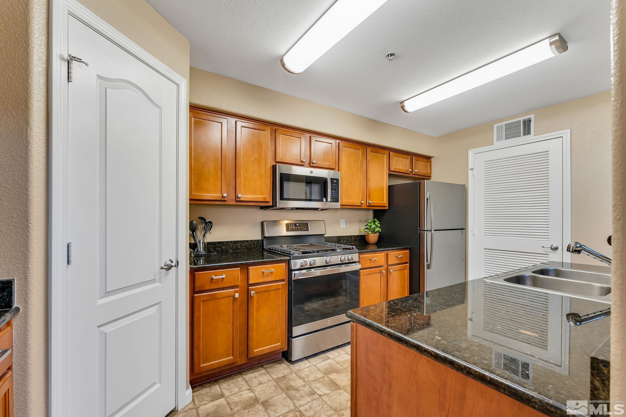 1325 South Meadows Parkway, Unit 522 Reno, NV 89521 - Photo 12 of 30 Photo 12