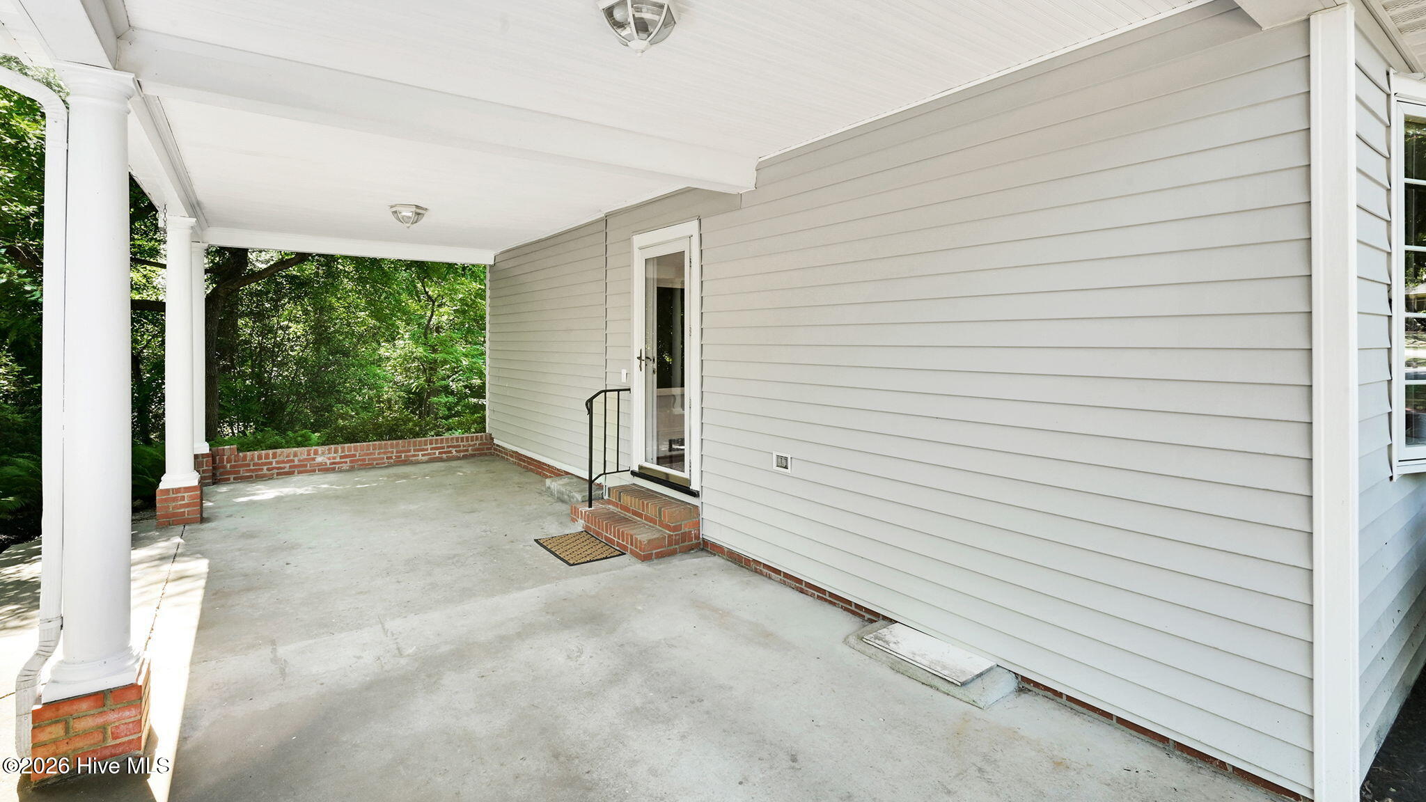 141 East Longmeadow Road Greenville, NC 27858 - Photo 3 of 70