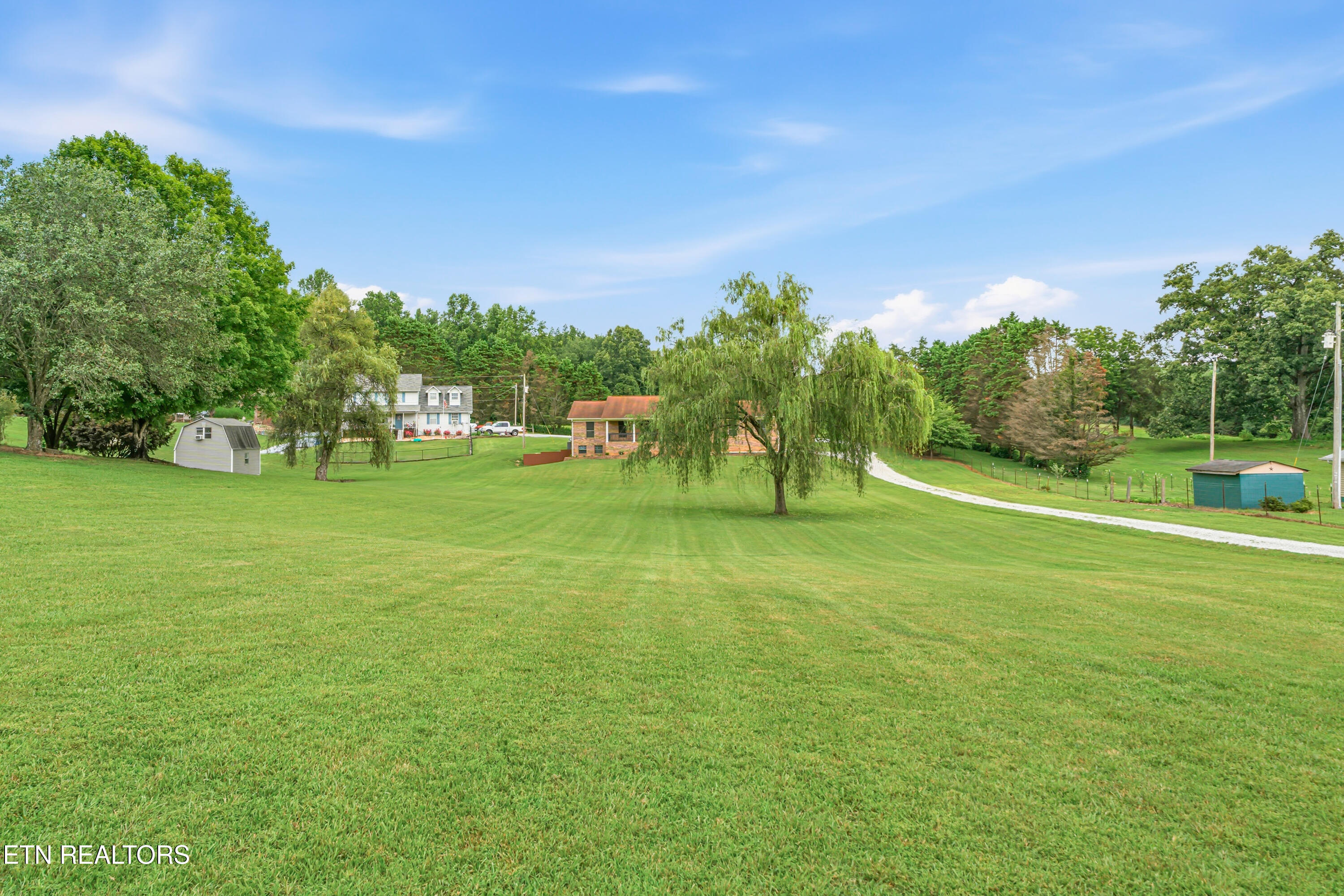 394 Pattie Gap Road Philadelphia, TN 37846 - Photo 44 of 49 394 Pattie Gap Road-7