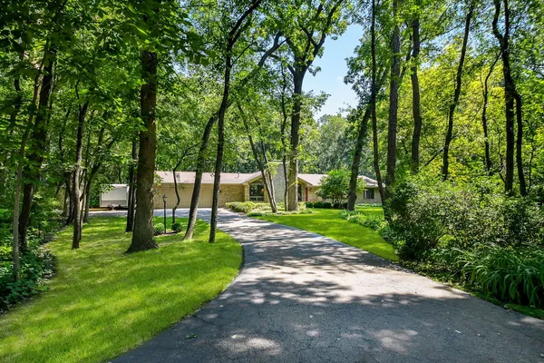 $645,000 | 6-n297 Miller Lane, St. Charles, IL 60175