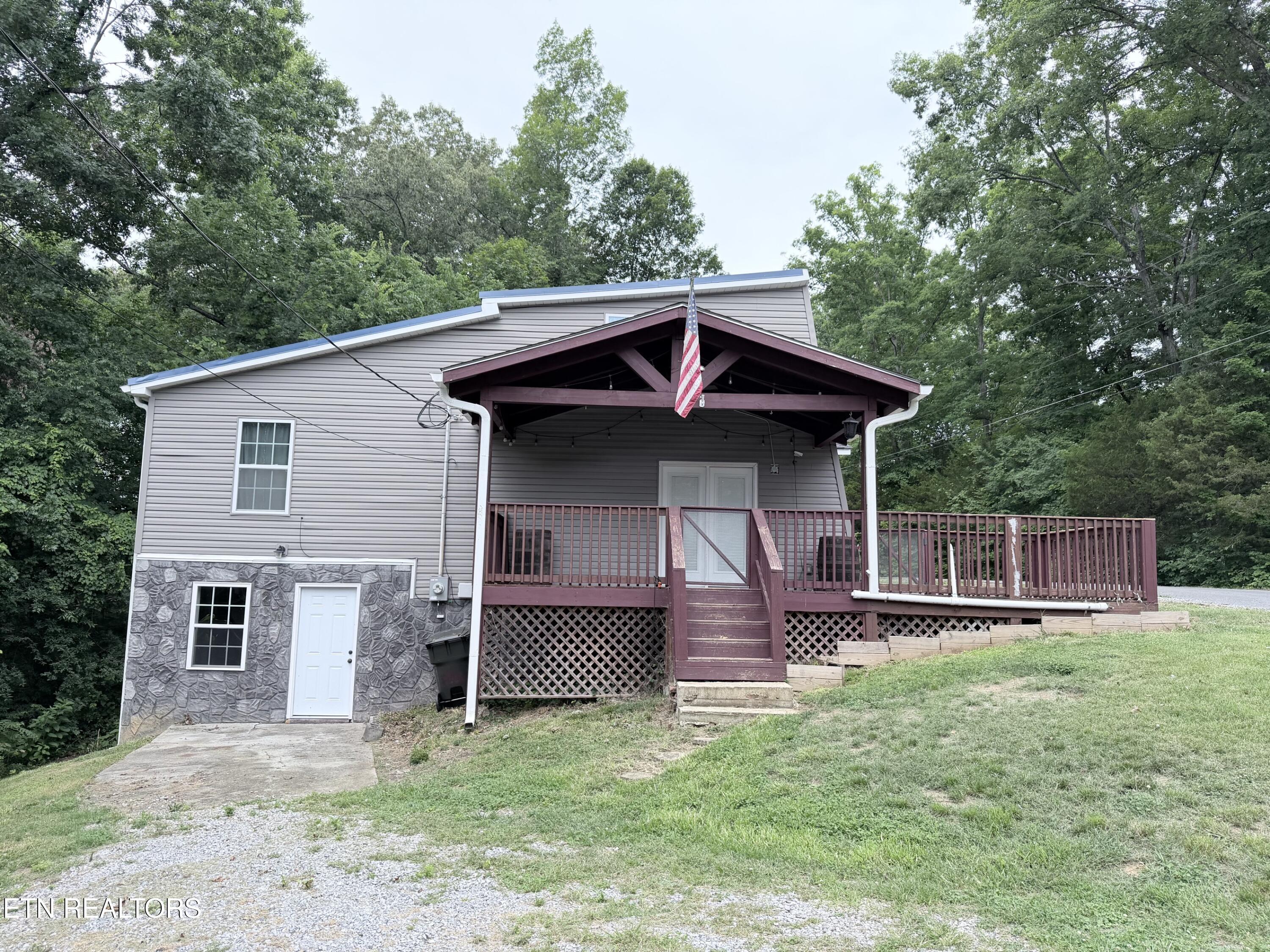 Front Deck & Walk Out Basement