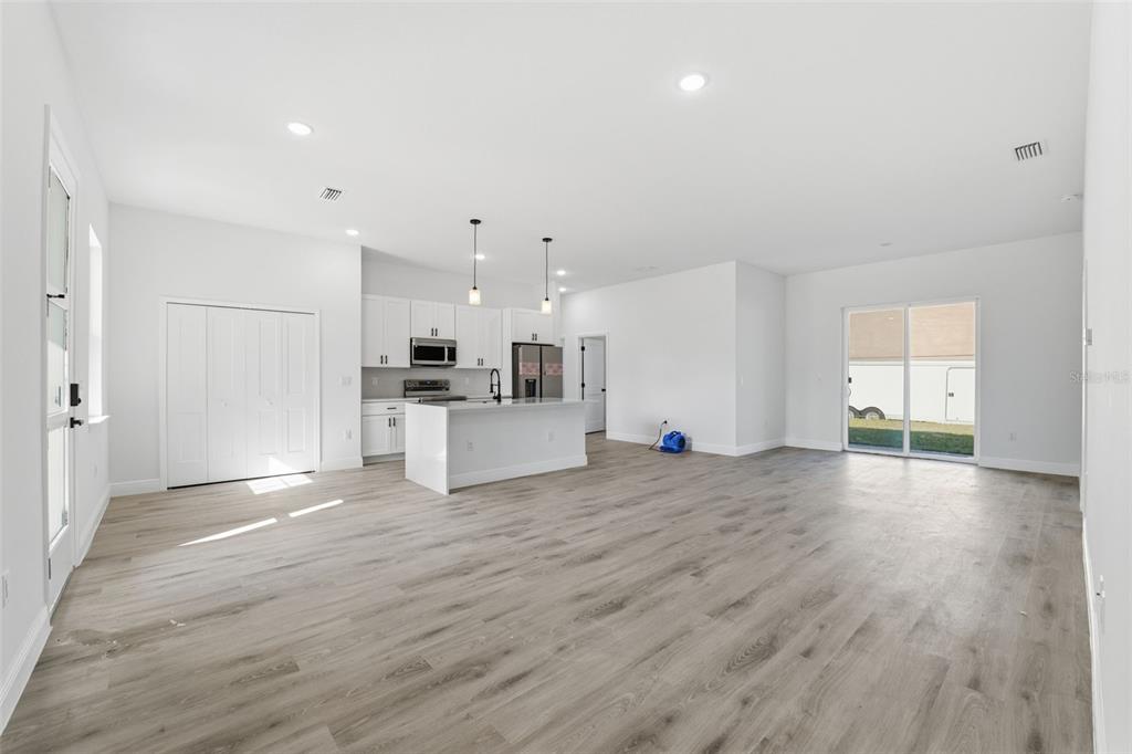 13015 Southwest 76th Court Ocala, FL 34473 - Photo 9 of 32