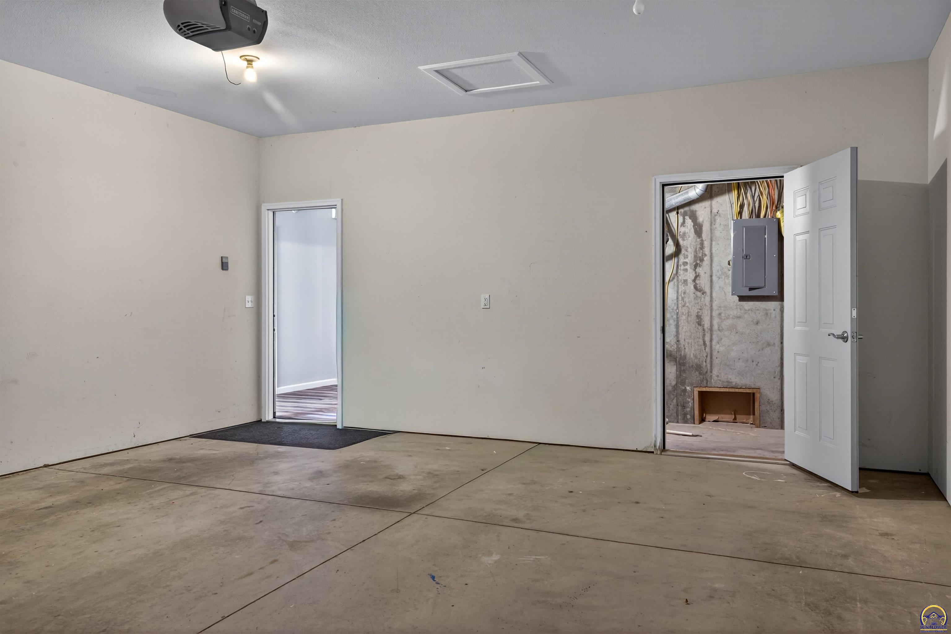 4204 Southwest Shenandoah Road Topeka, KS 66610 - Photo 21 of 24