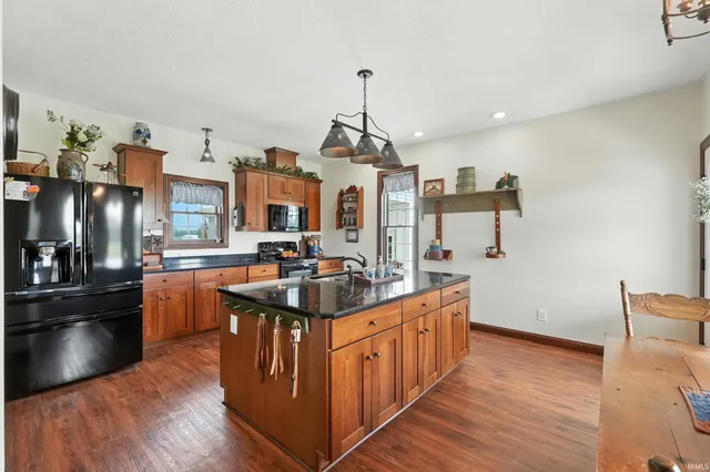 $499,500 | 7180 South 425 West, Claypool, IN 46510