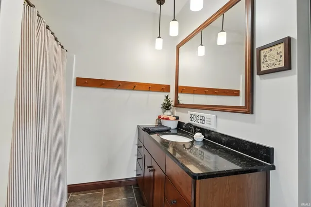 $499,500 | 7180 South 425 West, Claypool, IN 46510