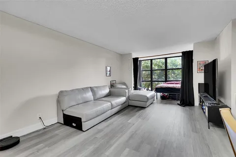 $204,000 | 1000 Parkview Drive, Unit 306, Hallandale Beach, FL 33009