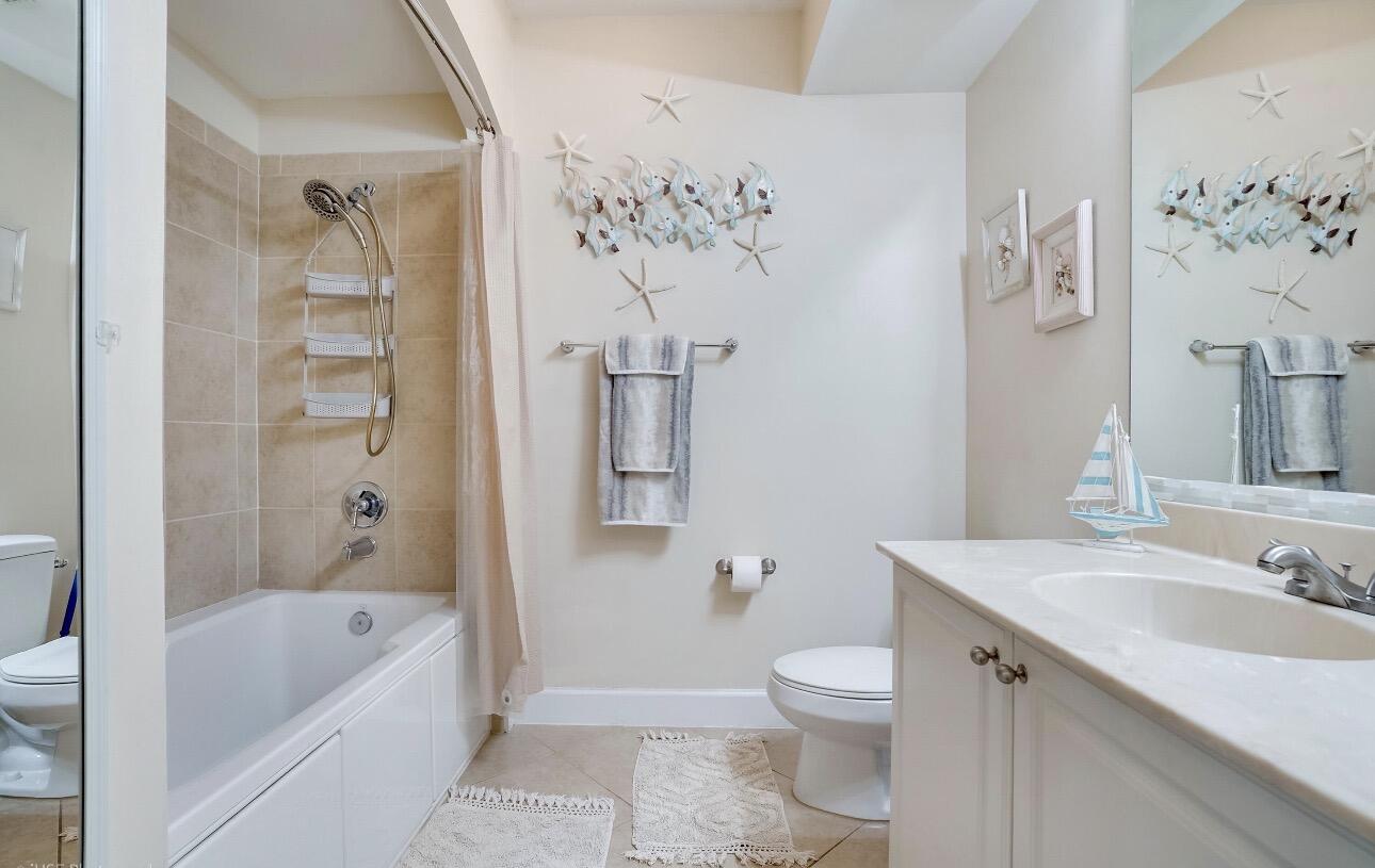 1690 Renaissance Commons Boulevard, Unit 1404 Boynton Beach, FL 33426 - Photo 9 of 21 IMG_4846