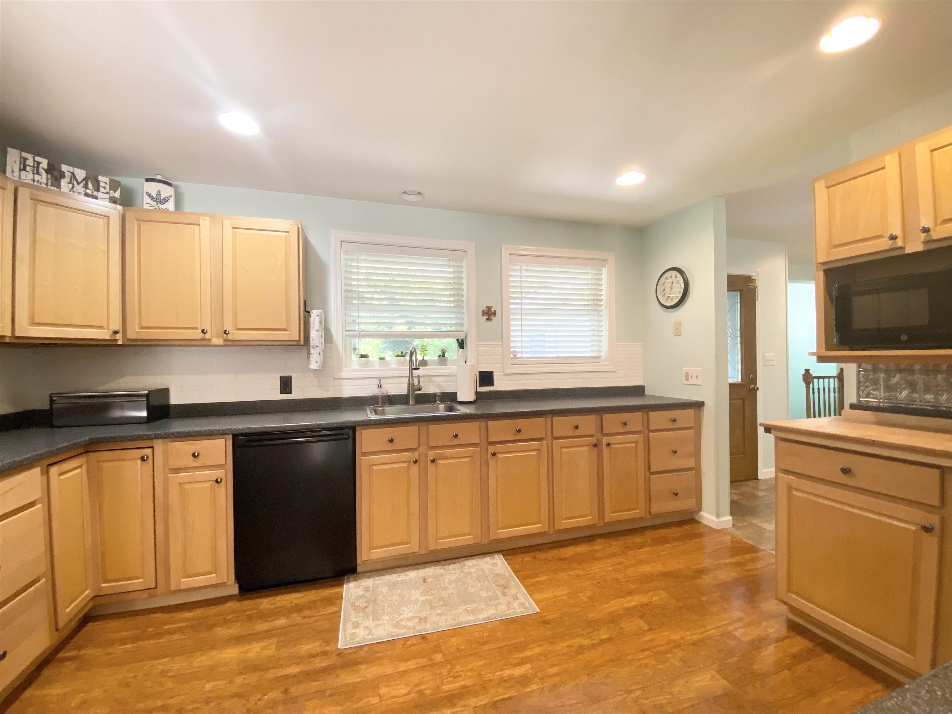 218 Riley Drive Windsor, VT 05089 - Photo 4 of 28