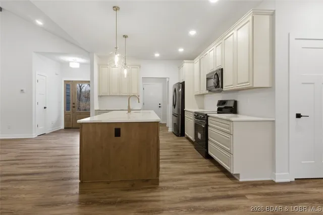 $499,999 | 361 Spring Creek Drive, Sunrise Beach, MO 65079