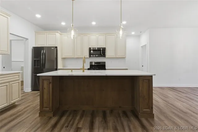 $499,999 | 361 Spring Creek Drive, Sunrise Beach, MO 65079