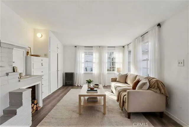 $1,628,000 | 202 Mira Mar Avenue, Long Beach, CA 90803