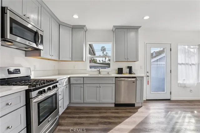 $1,628,000 | 202 Mira Mar Avenue, Long Beach, CA 90803
