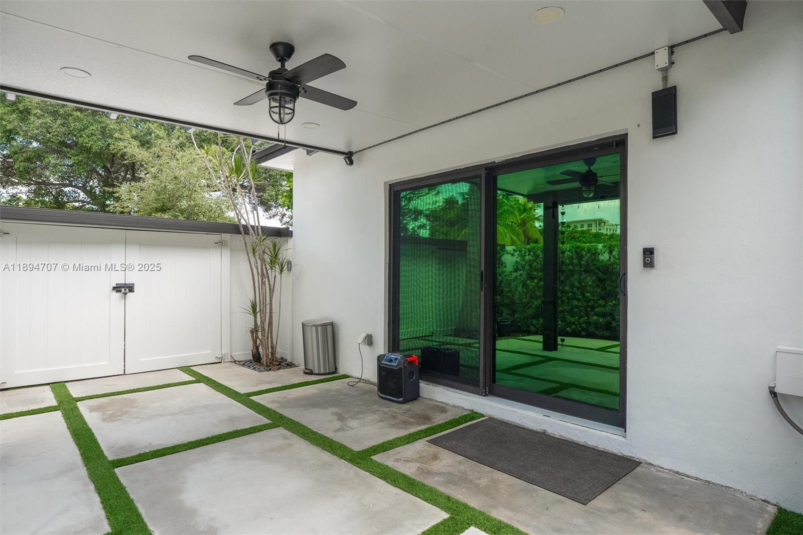 2484 Southwest 25th Street Miami, FL 33133 - Photo 50 of 53