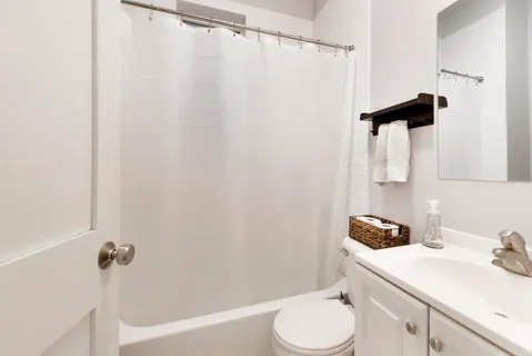 $1,295,000 | 1639 North Claremont Avenue, Chicago, IL 60647