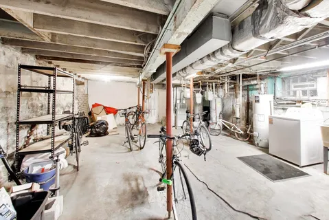 $1,295,000 | 1639 North Claremont Avenue, Chicago, IL 60647