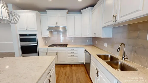 $4,500 | 3010 North Spurway Drive, Ann Arbor, MI 48105