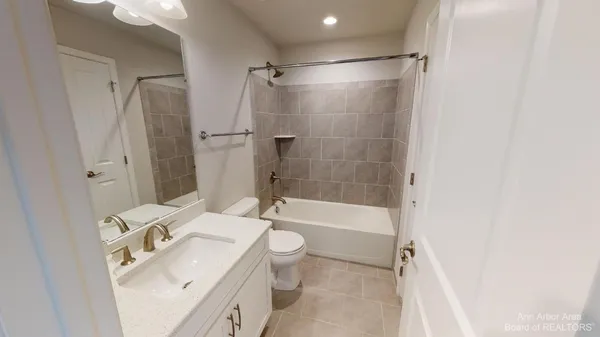 $4,500 | 3010 North Spurway Drive, Ann Arbor, MI 48105