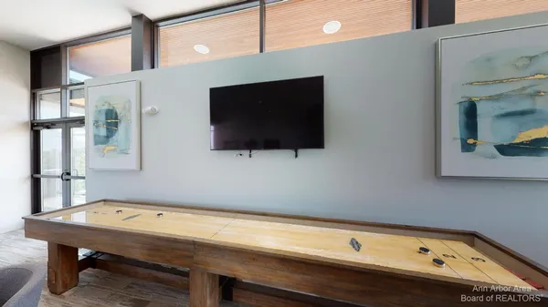 $4,500 | 3010 North Spurway Drive, Ann Arbor, MI 48105