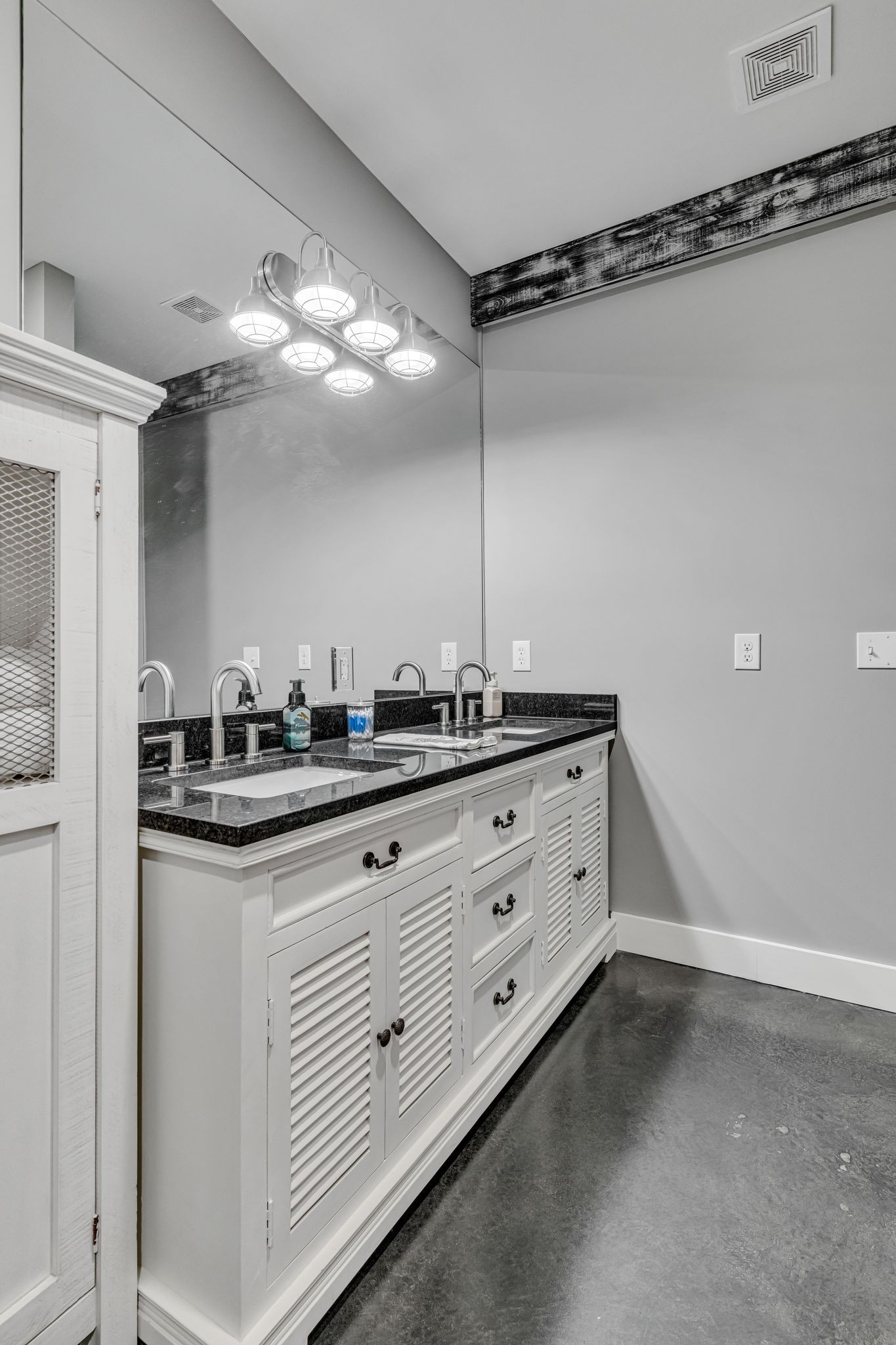 631 Hog Back Ridge Road Bethpage, TN 37022 - Photo 12 of 52 Gallery Image 12