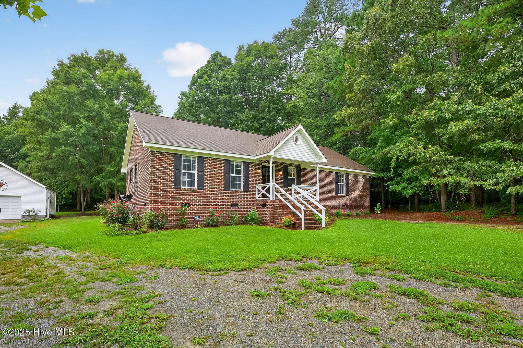 399 Crocker Road Smithfield, NC 27577 - Photo 3 of 35 3-web-or-mls-P1522351
