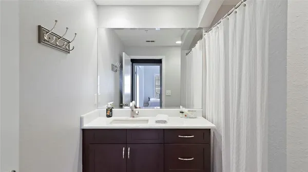 $3,900 | 200 4th Avenue South, Unit 329, St. Petersburg, FL 33701