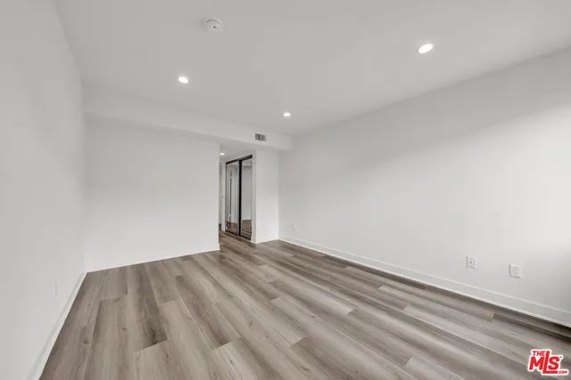 $1,999 | 7453 Haskell Avenue, Unit 7, Van Nuys, CA 91406