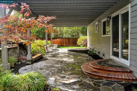 a view of outdoor space