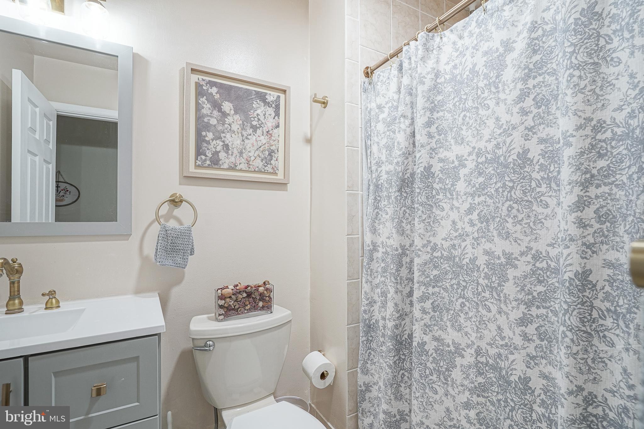 8 Sycamore Court Lumberton, NJ 08048 - Photo 18 of 26 First Floor Full Bathroom w/ Shower