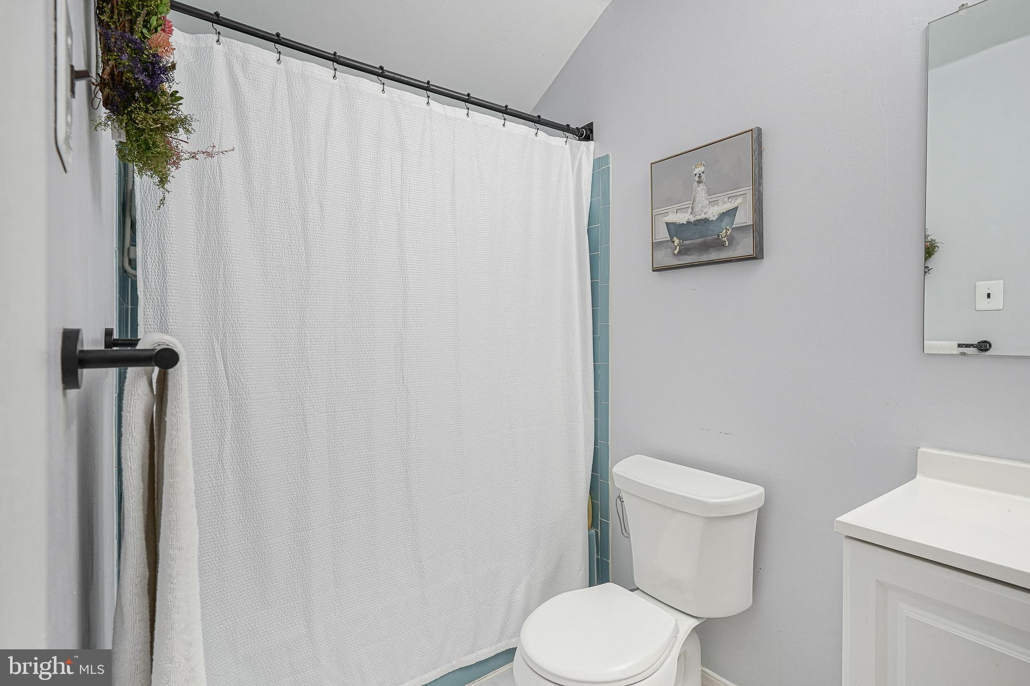 8 Sycamore Court Lumberton, NJ 08048 - Photo 24 of 26 Upstairs Bathroom w/ tub and shower