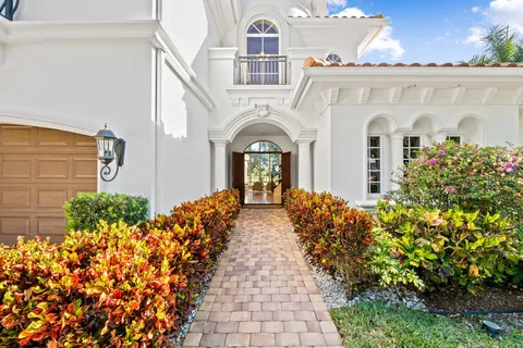 $3,699,000 | 2885 Banyan Blvd Circle Northwest, Boca Raton, FL 33431