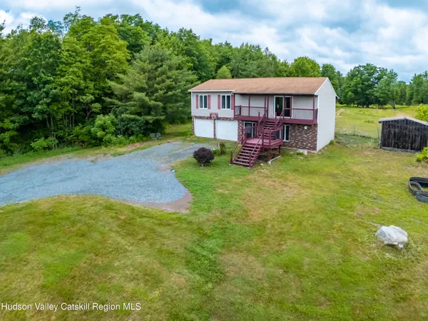 $379,999 | 29 Smith Hill Road, East Nassau, NY 12062