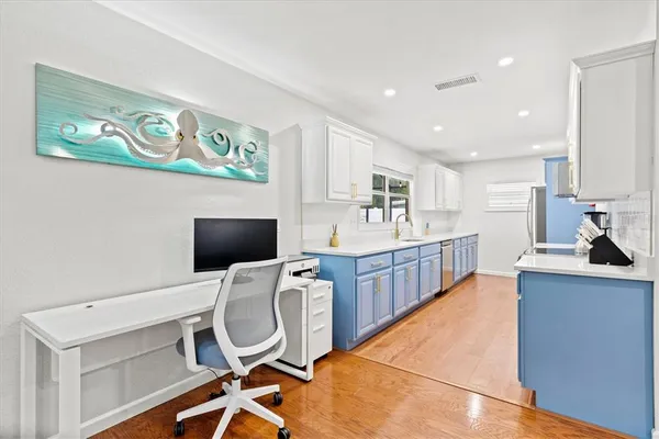 $8,500 | Undisclosed Address, Sarasota, FL 34239
