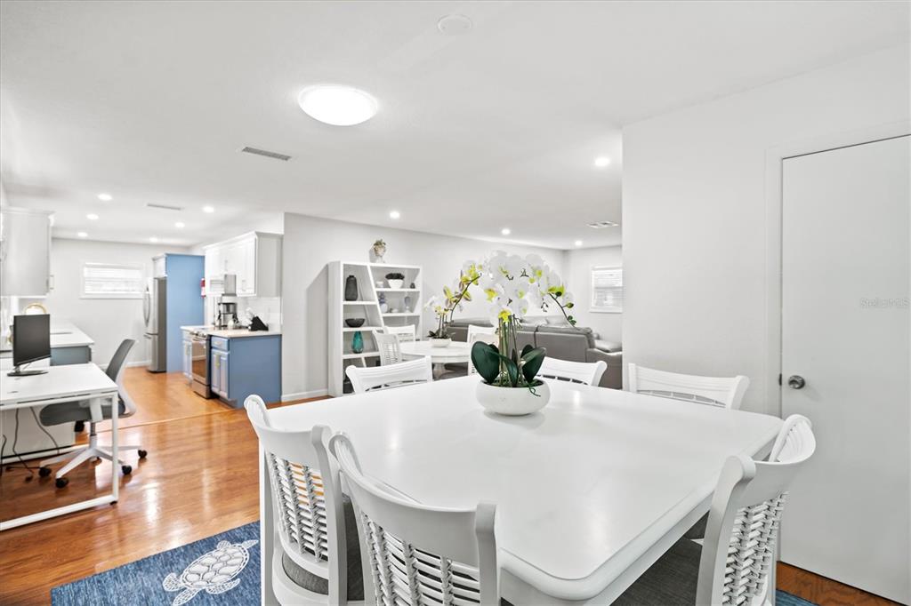 Undisclosed Address Sarasota, FL 34239 - Photo 10 of 58