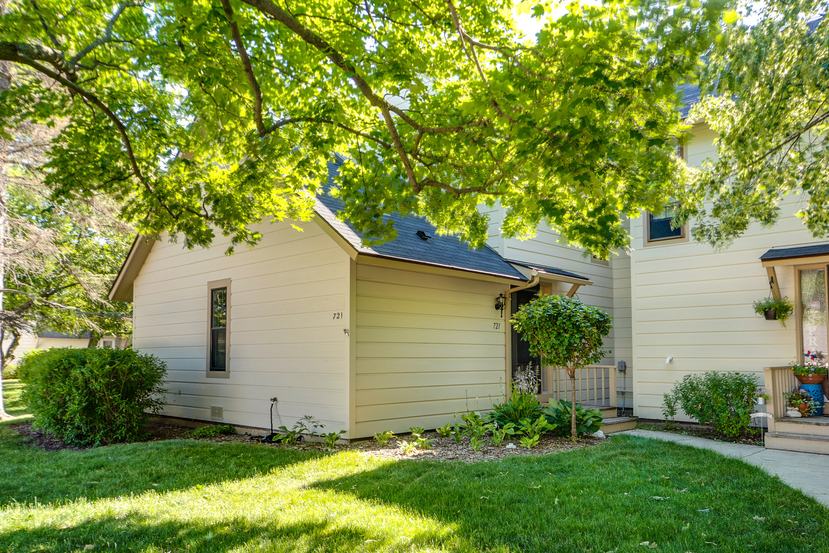 721 Colby Court Gurnee, IL 60031 - Photo 1 of 26