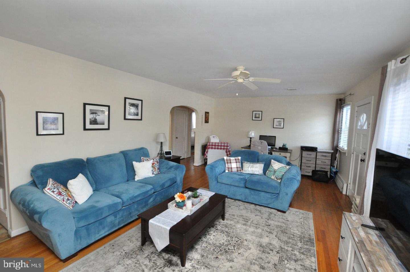 4312 Church Road Mount Laurel, NJ 08054 - Photo 6 of 21 Hardwood floors t/o the living area