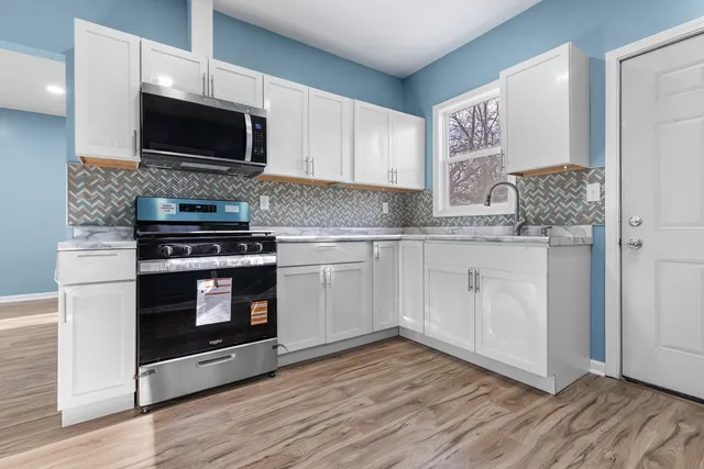 $179,900 | 1315 Benton Street, Rockford, IL 61107