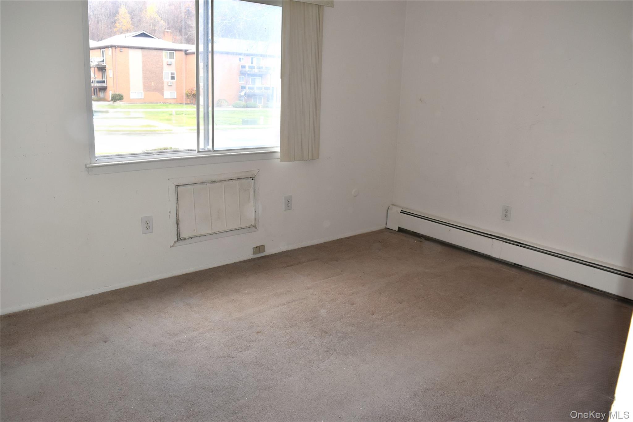37 Tanager Road, Unit 3704 Monroe, NY 10950 - Photo 16 of 25 an empty room with a window