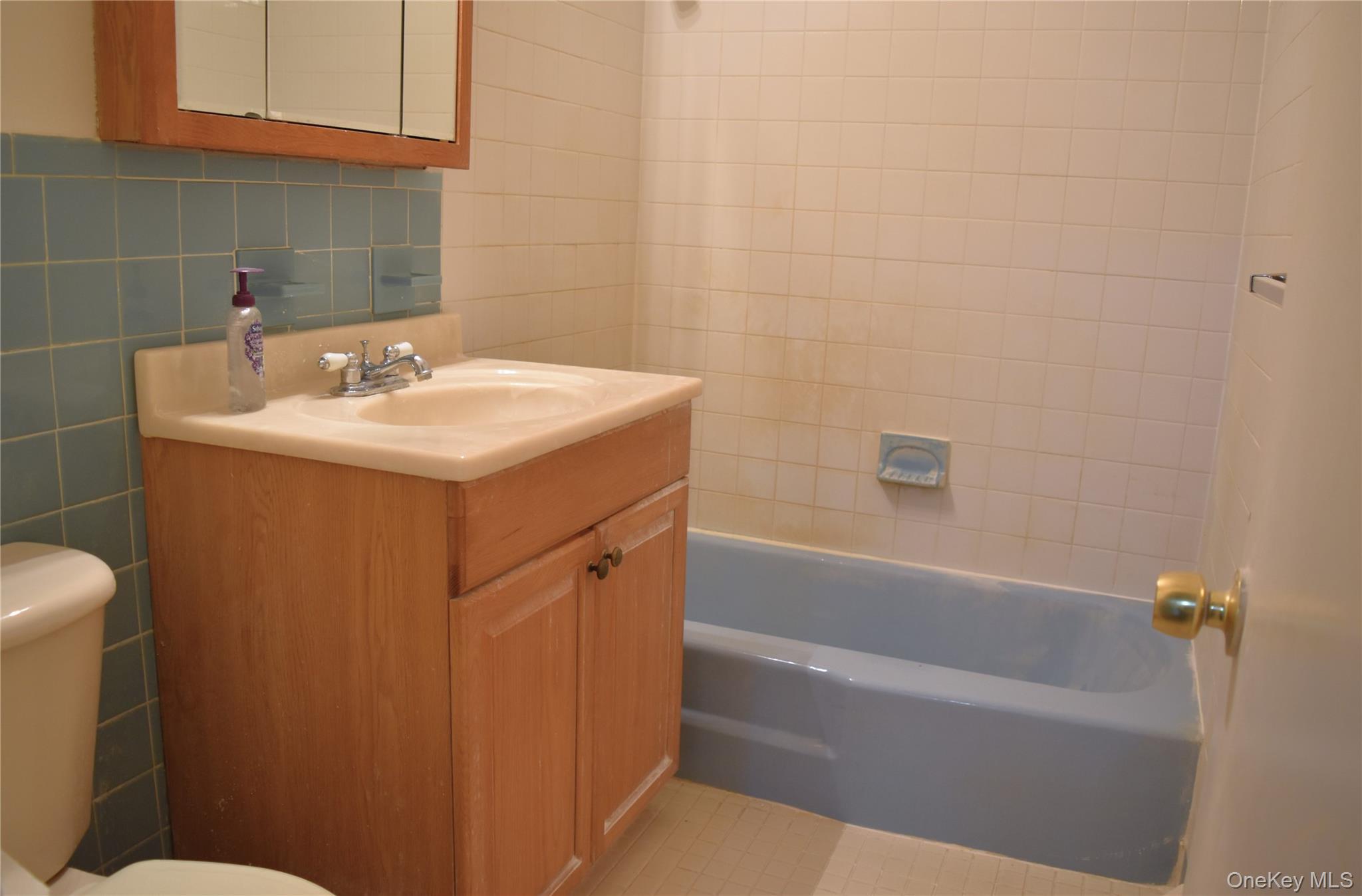 37 Tanager Road, Unit 3704 Monroe, NY 10950 - Photo 17 of 25 a bathroom with a sink a toilet and bathtub