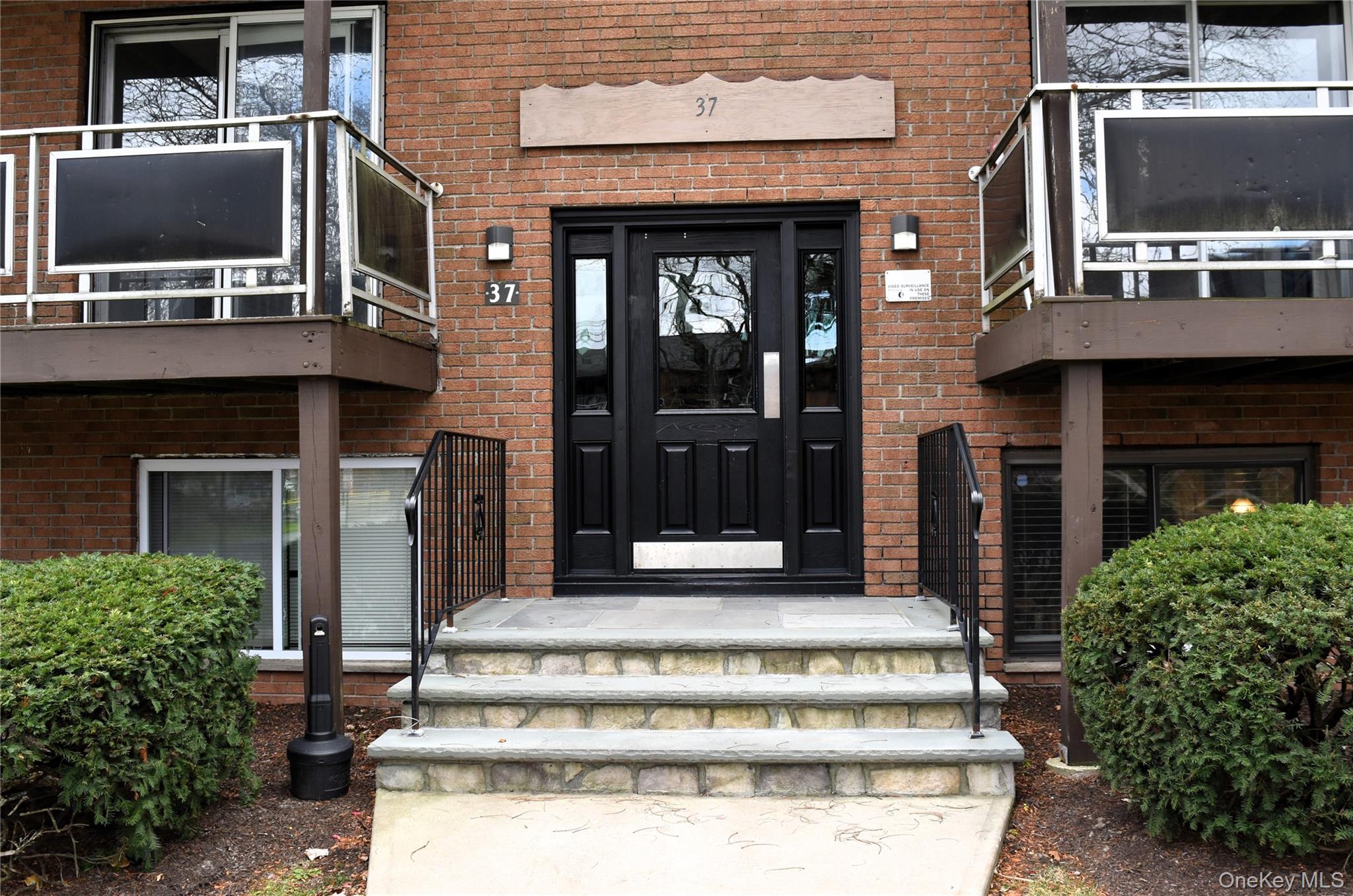 37 Tanager Road, Unit 3704 Monroe, NY 10950 - Photo 4 of 25 a front view of a house with a yard