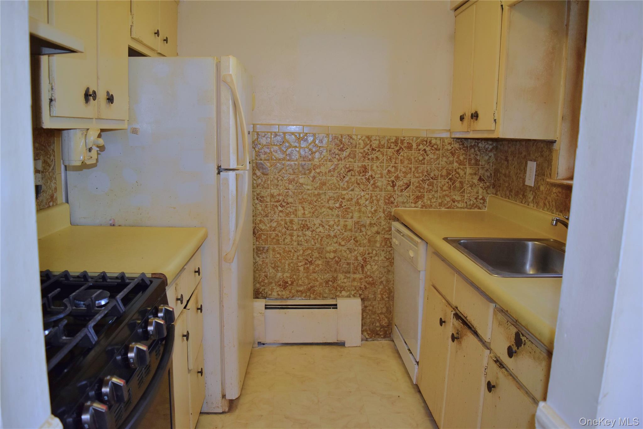 37 Tanager Road, Unit 3704 Monroe, NY 10950 - Photo 10 of 25 a bathroom with a sink and a mirror